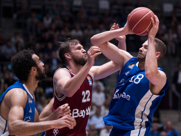 的深切怀念 的深切怀念