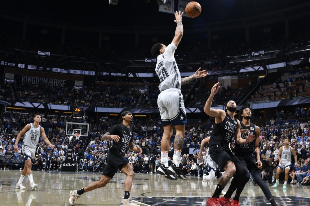 了他的脚下 了他的脚下