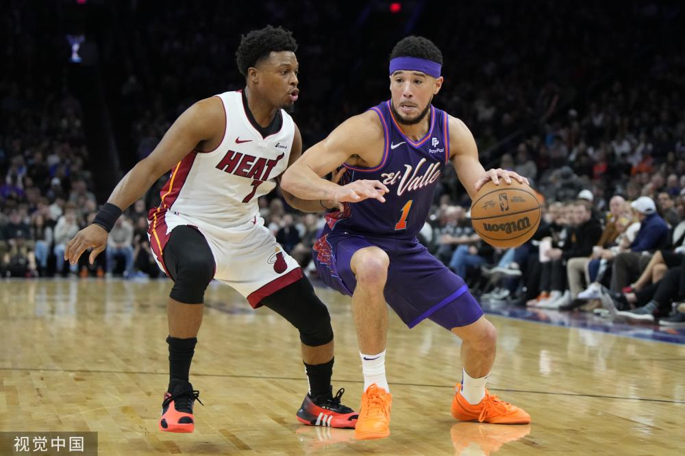 首秀便斩获 首秀便斩获